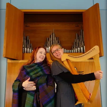 Iris-und-Flora-mit-Orgel-und-Harfe-Sage-vom-Suendenesser